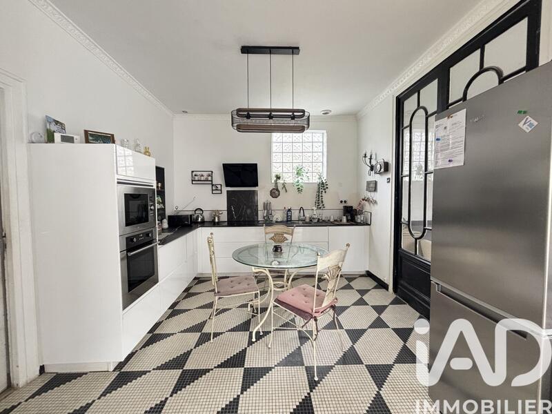 Maison - 94 m² - 5 pièces