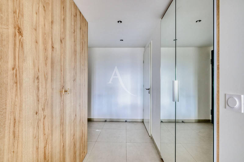 Appartement - 87 m² - 4 pièces