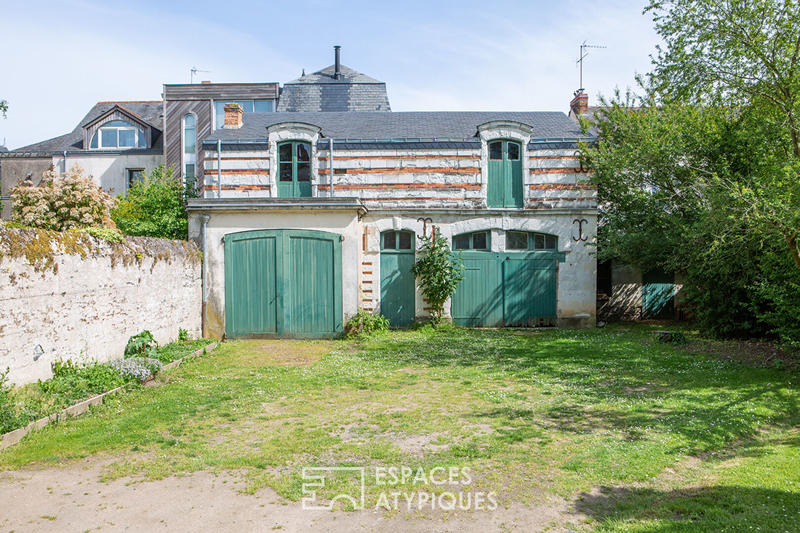 Maison - 323 m² - 12 pièces