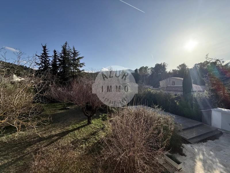 Maison - 197 m² - 7 pièces