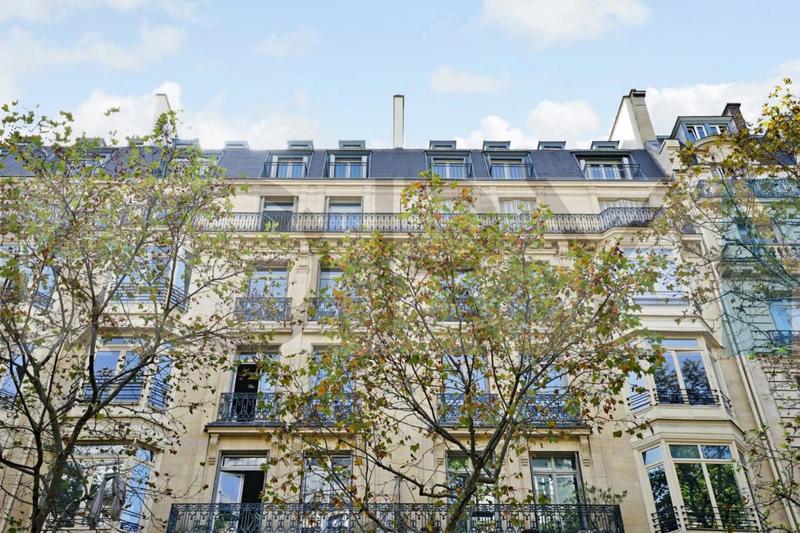 Appartement - 194 m² - 7 pièces