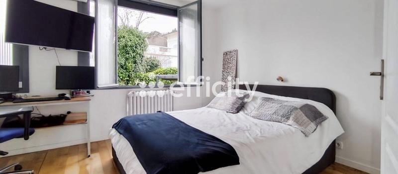 Pavillon - 170 m² - 6 pièces