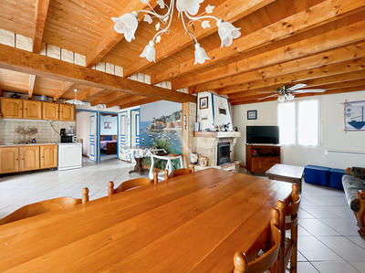 Maison - 92 m² - 4 pièces