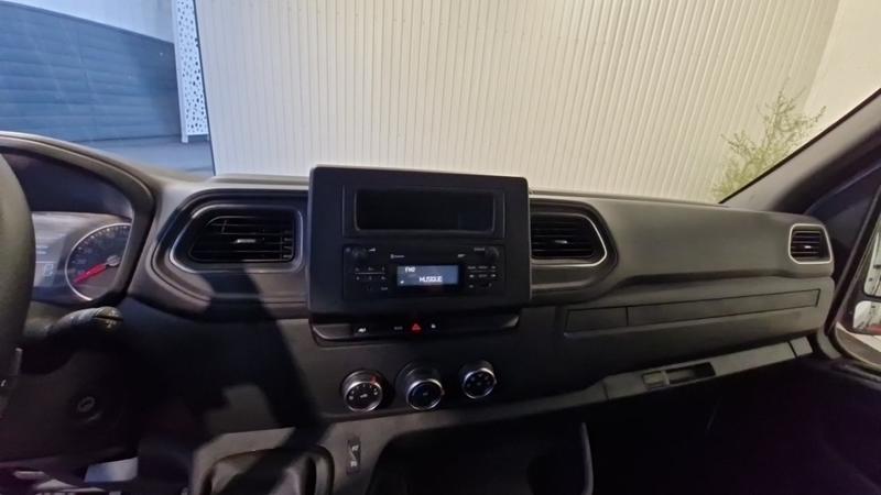 Renault Master trac f3300 l2h2 dci 135 grand confort