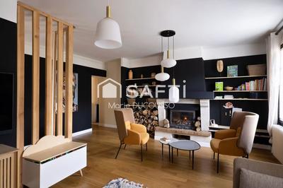 Maison - 140 m² - 5 pièces