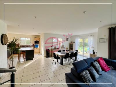 Maison - 115 m² - 6 pièces