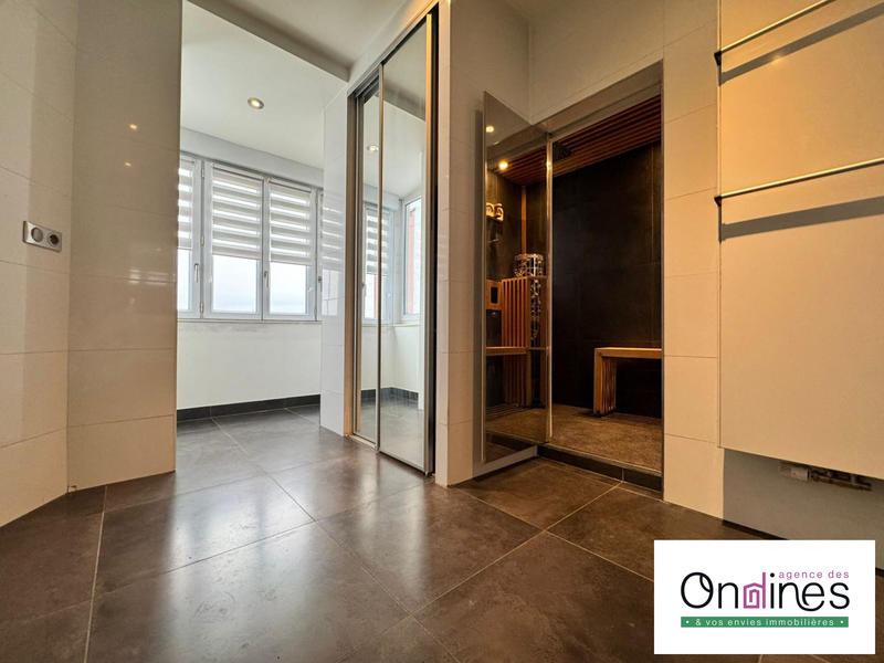 Appartement - 82 m² - 3 pièces