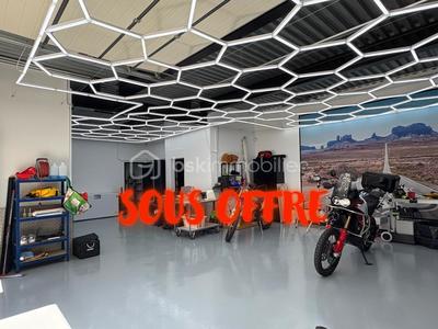 Local d'activité / Entrepôt - 93 m² - 2 pièces