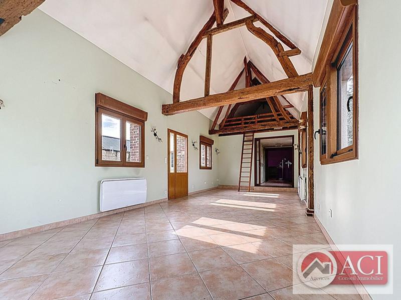 Maison - 4 800 m² - 6 pièces