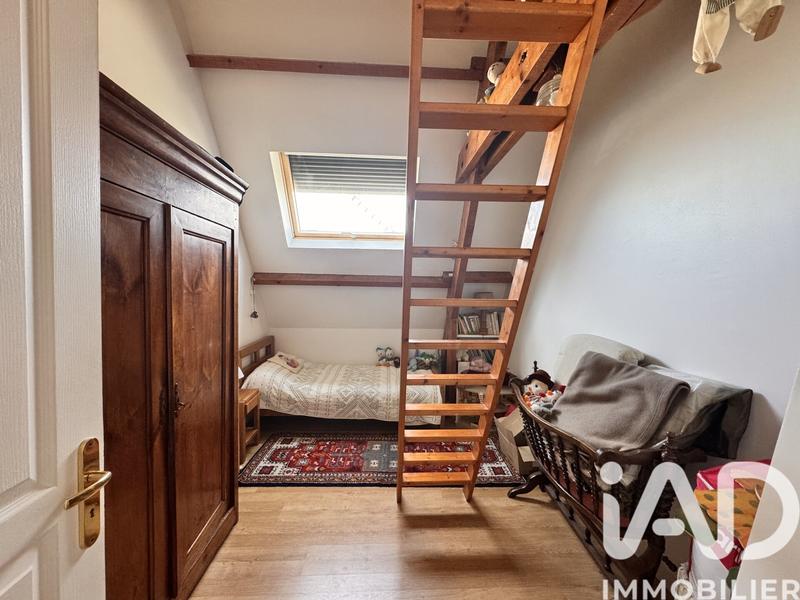 Maison - 180 m² - 9 pièces