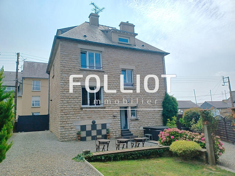 Maison - 159 m² - 8 pièces