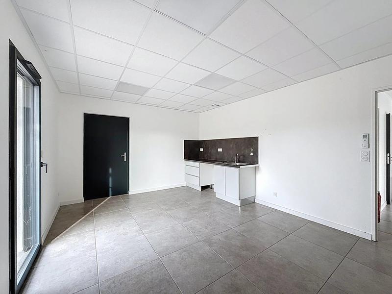 Bureau - 100 m² - 4 pièces