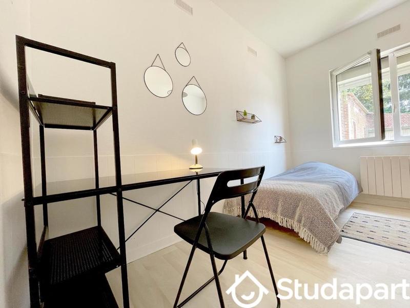 Chambre - 10 m² - 1 pièce