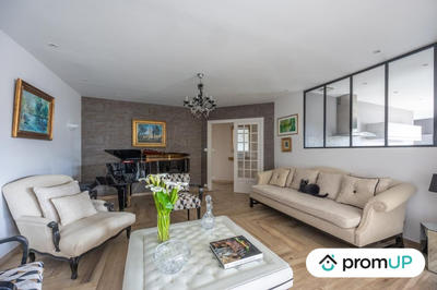 Maison - 286 m² - 7 pièces