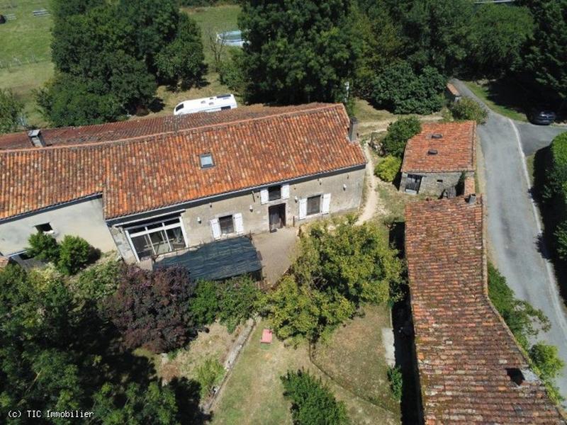 Maison ancienne - 263 m² - 8 pièces