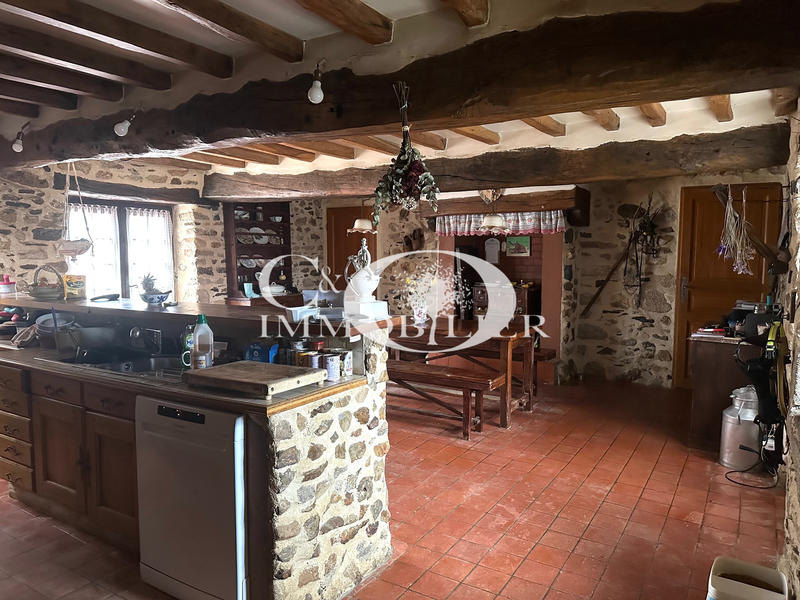 Maison - 200 m² - 6 pièces