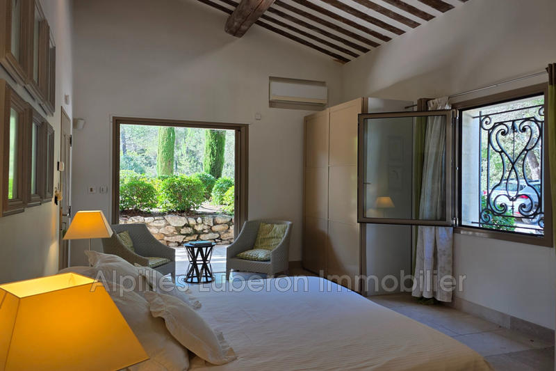 Demeure - 275 m² - 8 pièces