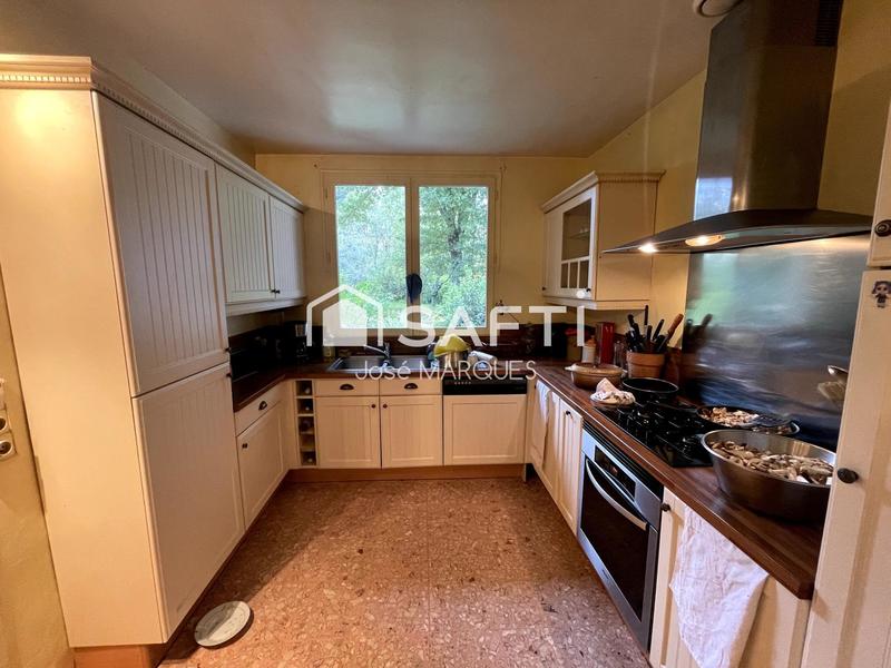 Maison - 266 m² - 7 pièces