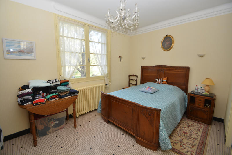 Maison - 214 m² - 8 pièces