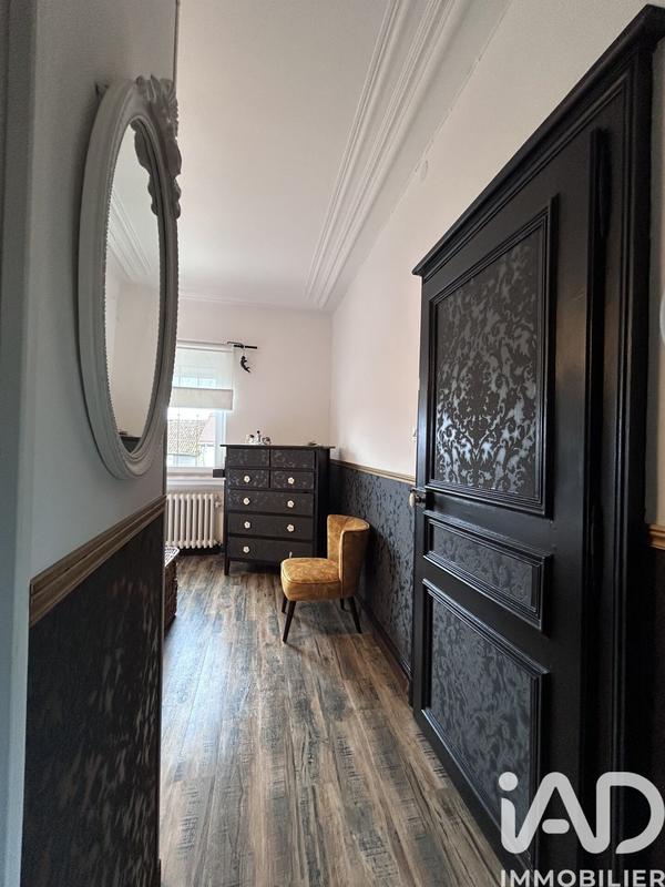 Maison - 243 m² - 8 pièces