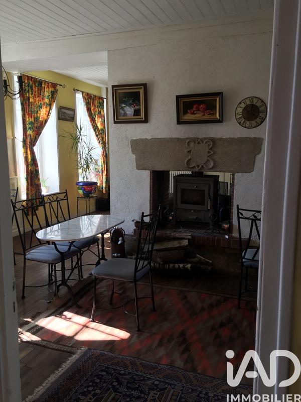 Maison - 234 m² - 11 pièces