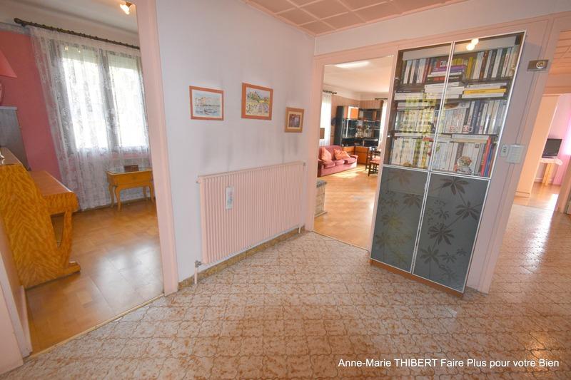 Maison - 202 m² - 6 pièces