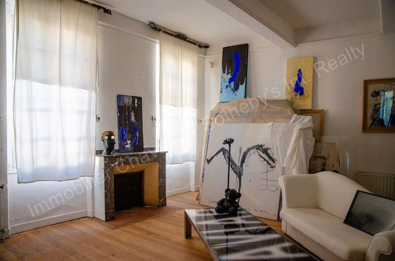 Maison - 700 m² - 16 pièces