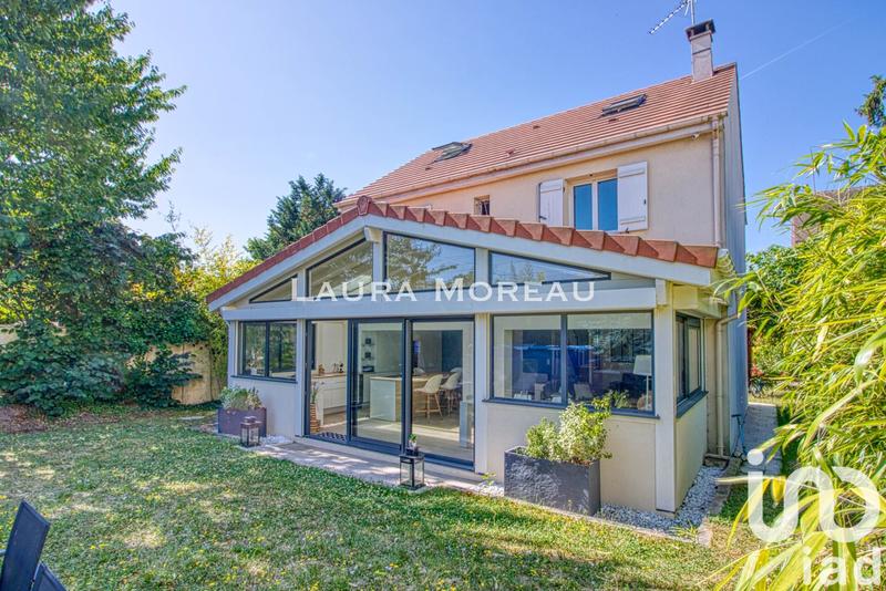 Maison - 133 m² - 8 pièces