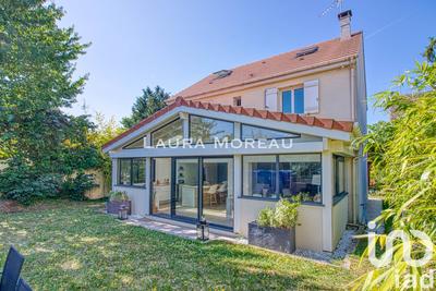 Maison - 133 m² - 8 pièces