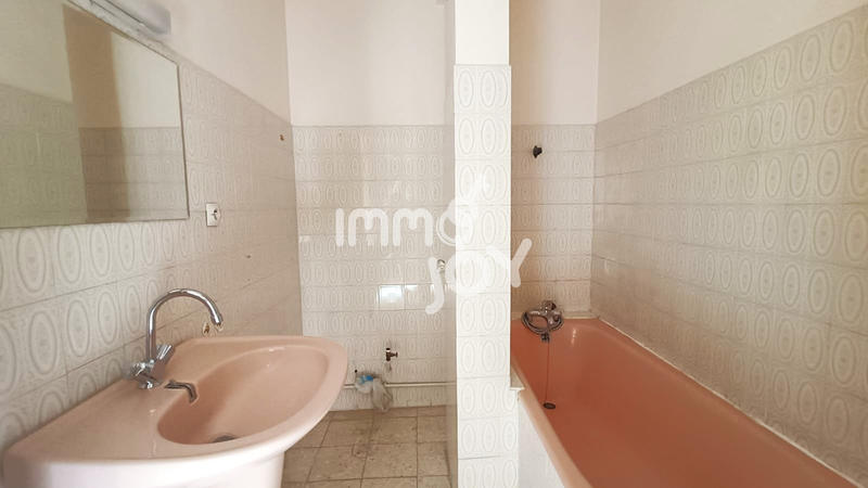 Appartement - 85 m² - 5 pièces