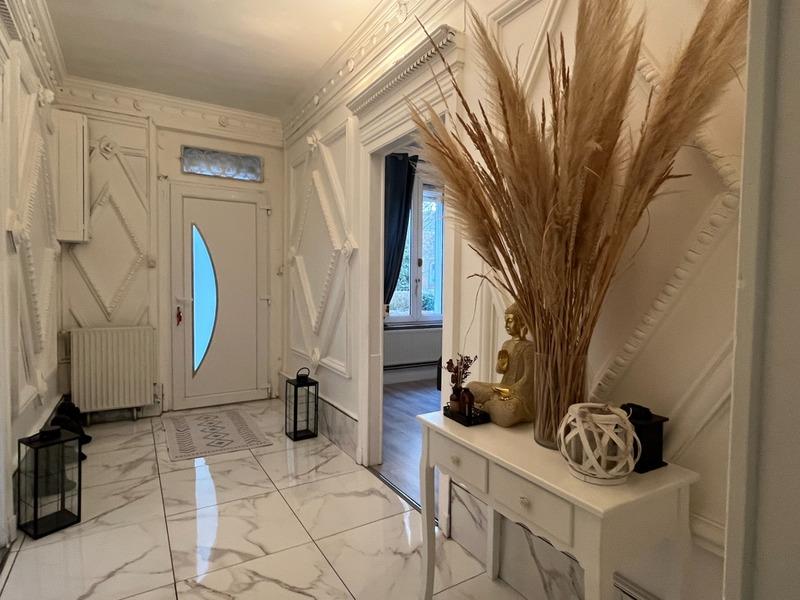 Maison - 252 m² - 13 pièces