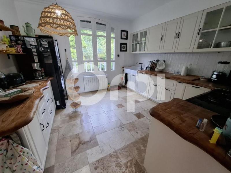 Maison - 151 m² - 6 pièces