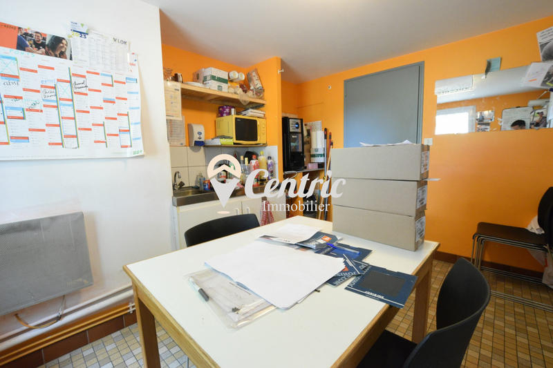 Local d'activités - 300 m²