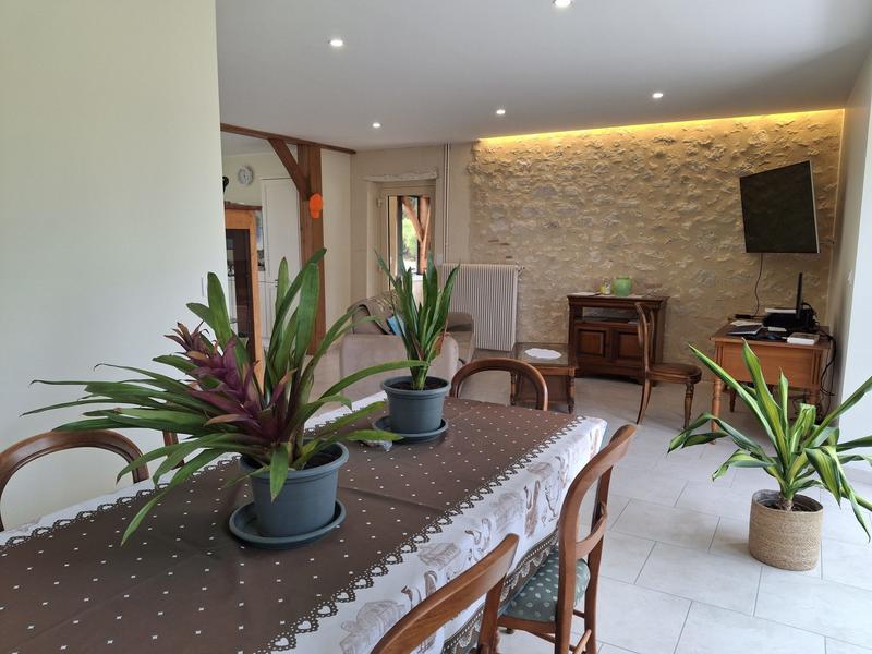 Maison traditionnelle - 241 m² - 7 pièces