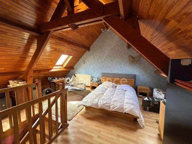 Maison - 390 m² - 11 pièces