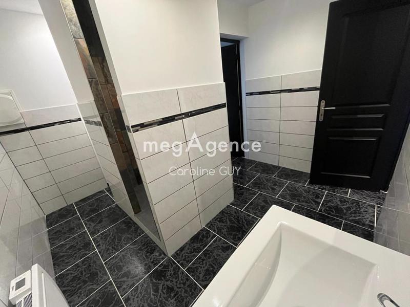 Maison - 99 m² - 4 pièces