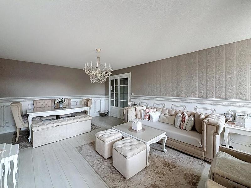 Appartement - 93 m² - 4 pièces