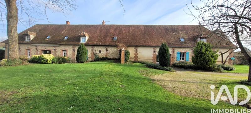 Maison - 232 m² - 8 pièces