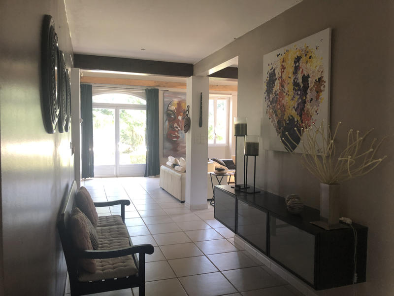 Propriété - 280 m² - 6 pièces