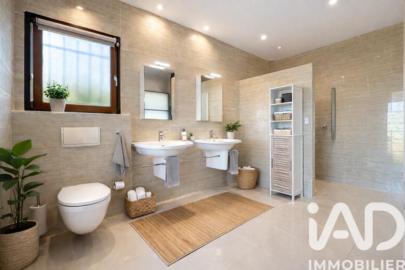 Maison - 185 m² - 7 pièces