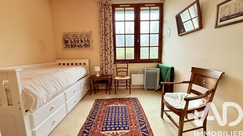 Maison - 165 m² - 8 pièces