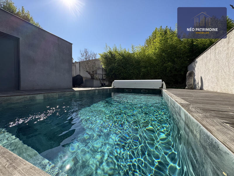 Maison contemporaine - 270 m² - 8 pièces