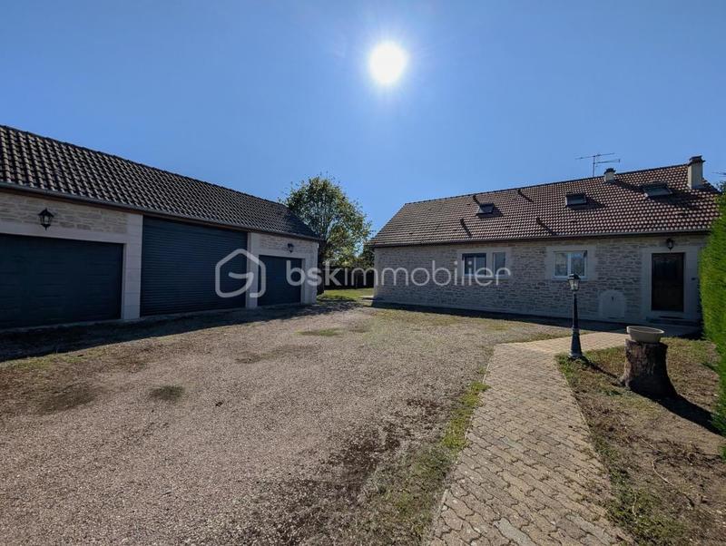 Maison - 180 m² - 7 pièces