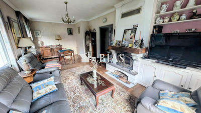 Maison traditionnelle - 140 m² - 5 pièces