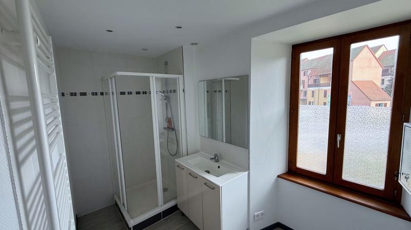 Maison - 210 m² - 10 pièces