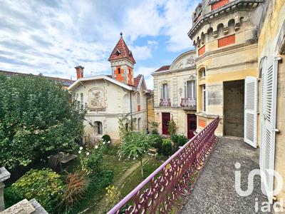 Maison - 170 m² - 9 pièces