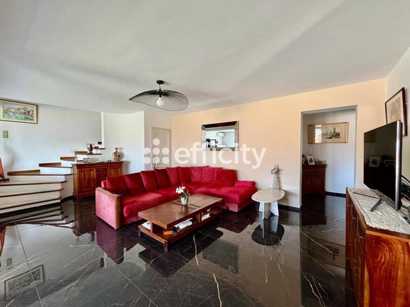 Maison - 137 m² - 4 pièces