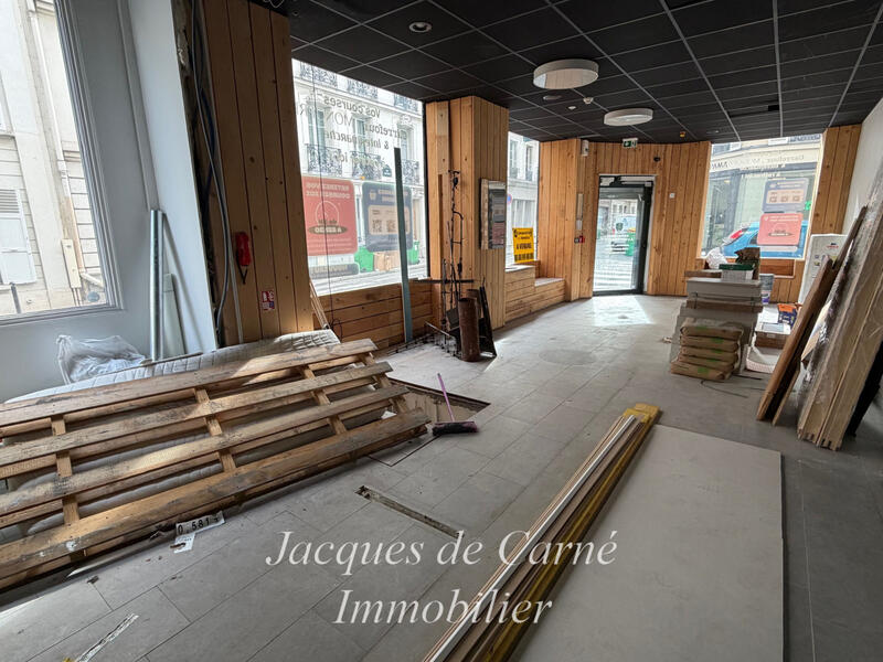 Local commercial - 80 m² - 3 pièces