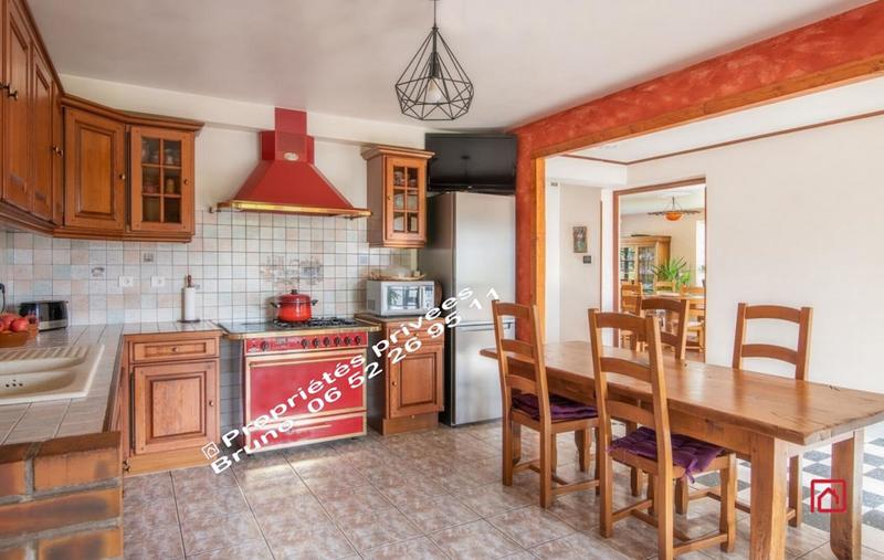 Maison - 215 m² - 7 pièces
