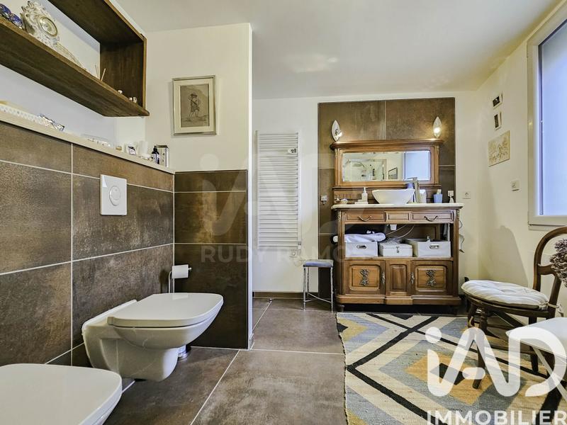 Maison de maîtres - 300 m² - 12 pièces